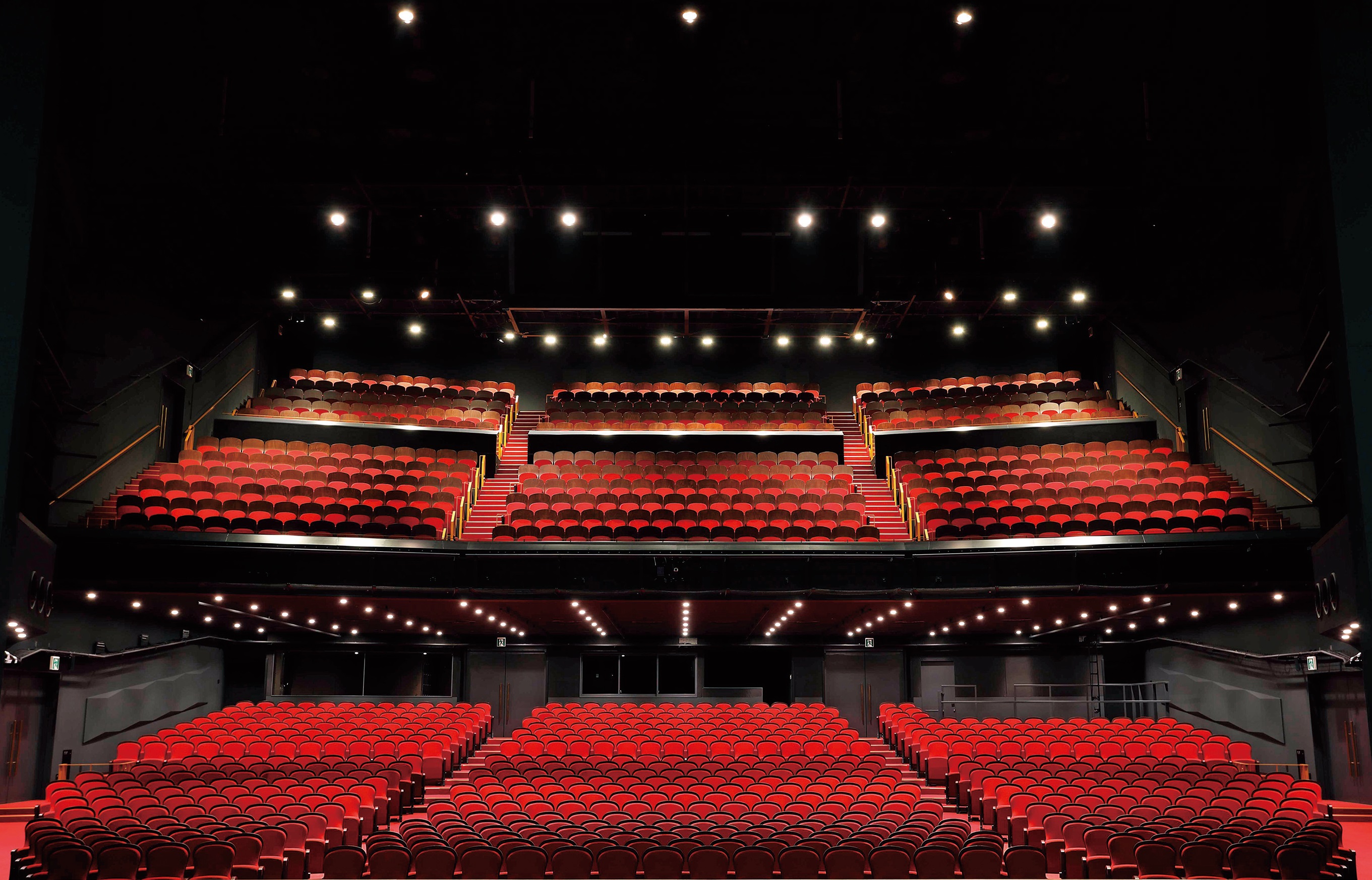 Shiki Theatre Company relies on Sennheiser Digital 6000 wireless